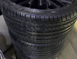 للبيع رنقات كورفت Zo6 اصلين مع توايرهم