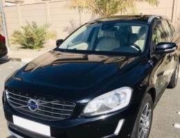 Western Executive selling a Volvo XC60